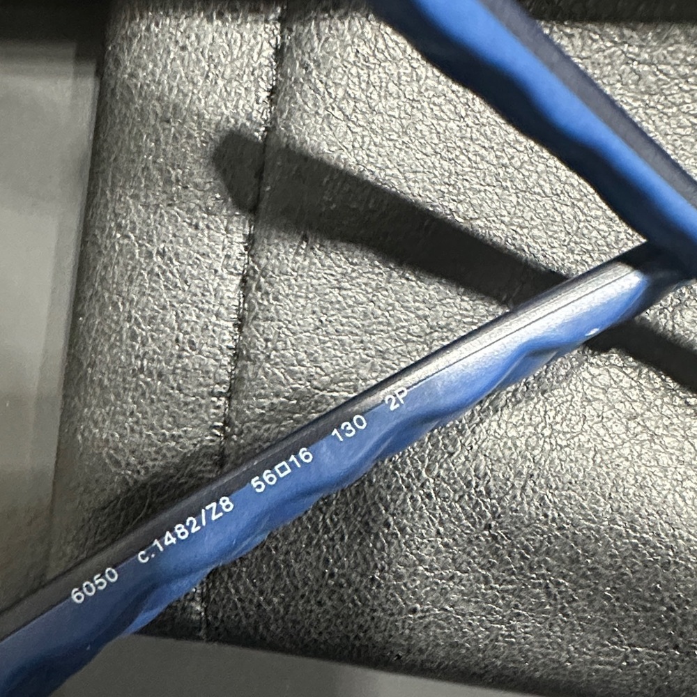 CHANEL Sunglasses in Navy Blue with Royal blue accents - Picture 8 of 8